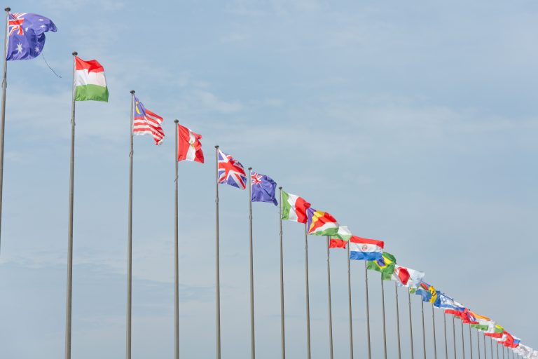Ontdek de wereld met vlaggen!
