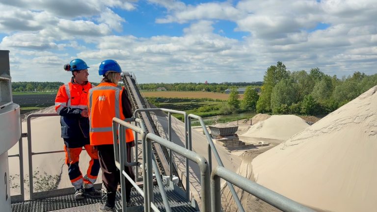 Grondstoffen ontdekken zoals zand, grind en klei