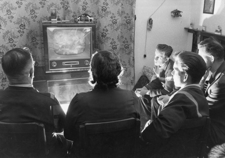 Foto-expositie: Voordat Nederland televisie keek