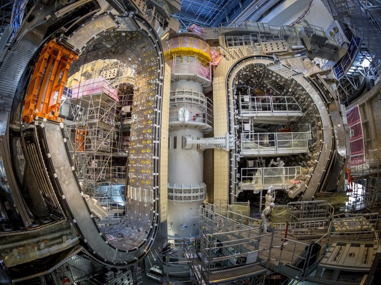 VR-experience: op bezoek bij fusie-experiment ITER
