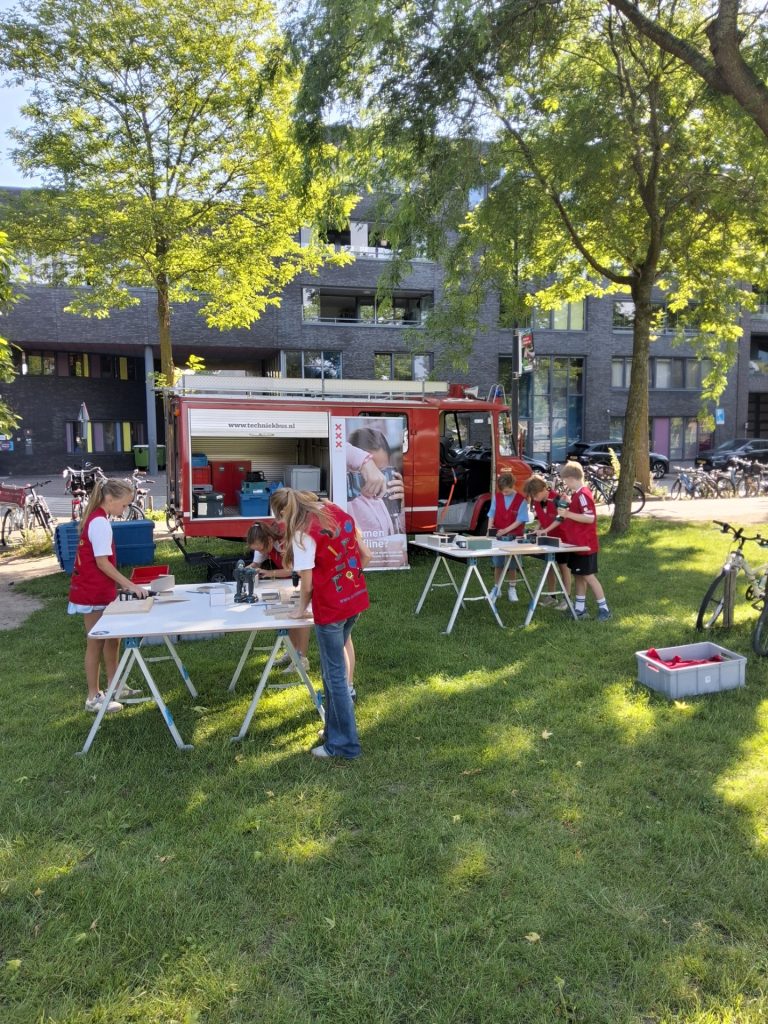 ‘Offline kistje’ maken in de Techniekbus