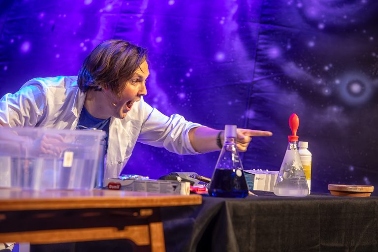 Show: waanzinnige wetenschapsexperimenten!